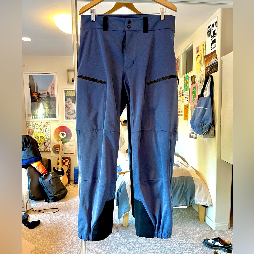 Brand New Snow pants Size Large Dakine Dark Blue